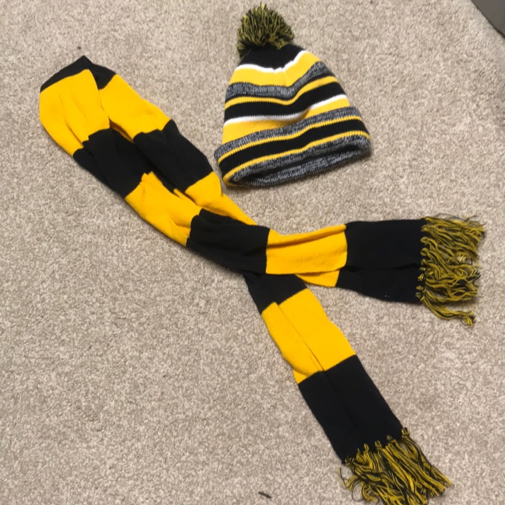 Hat and scarf combo